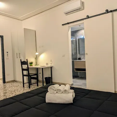 Majorana's Labsuites Bed & Breakfast *